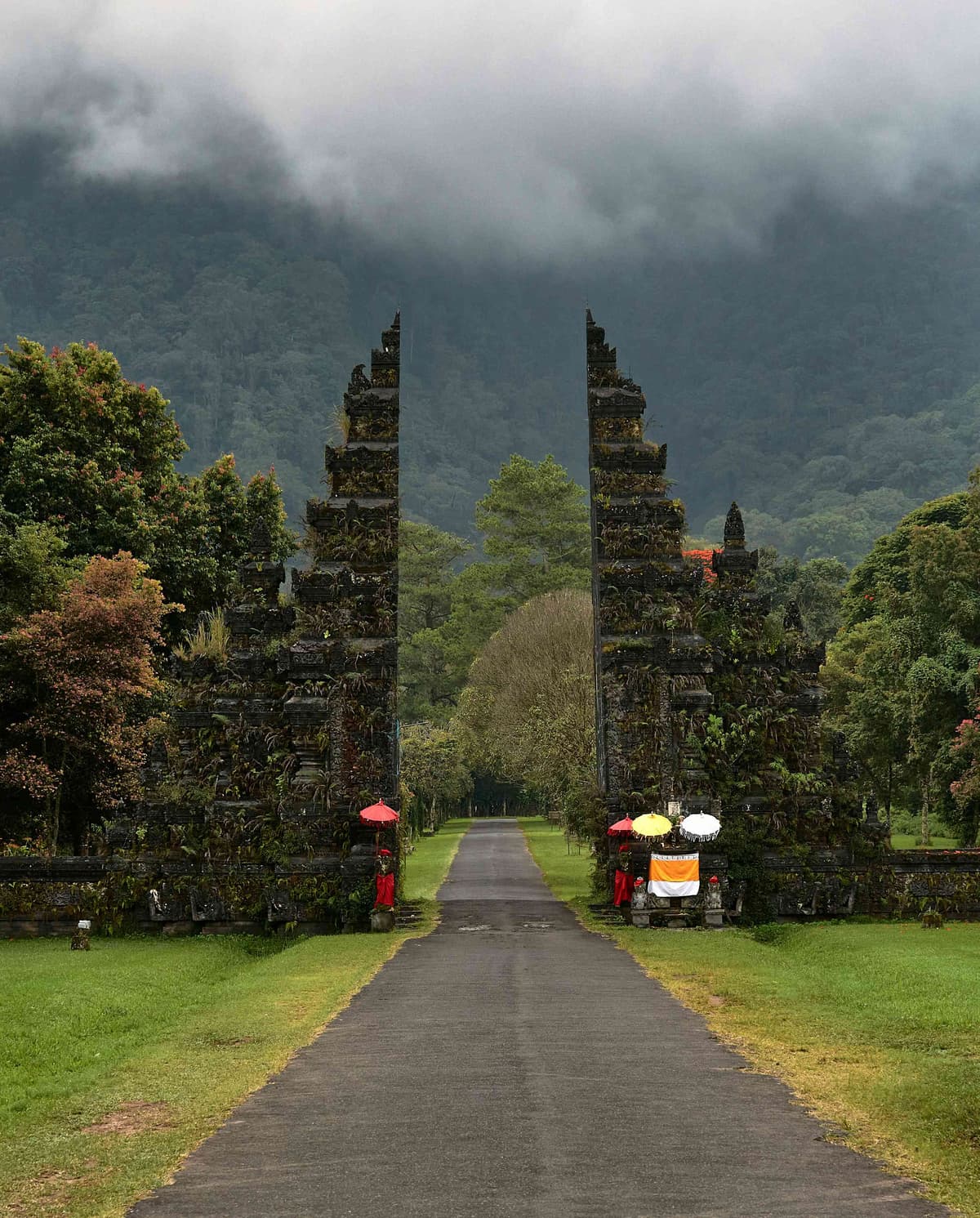 Bedugul, Ulun Danu Beratan Temple & the Iconic Handara Gate